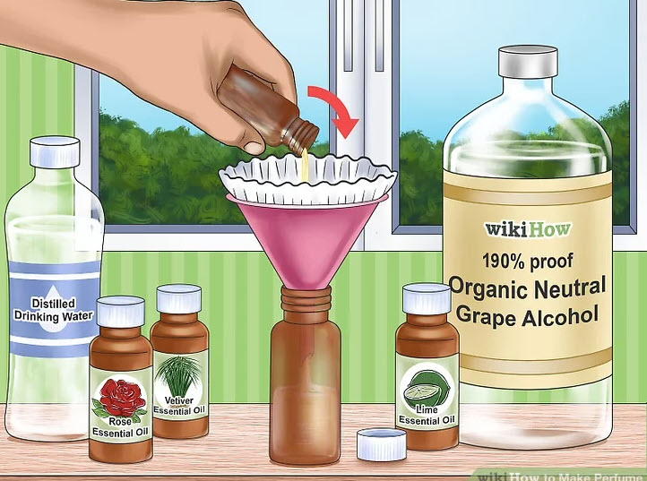آموزش ساخت عطر-عطر موردنظر را به یک بطری دیگر منتقل کنید